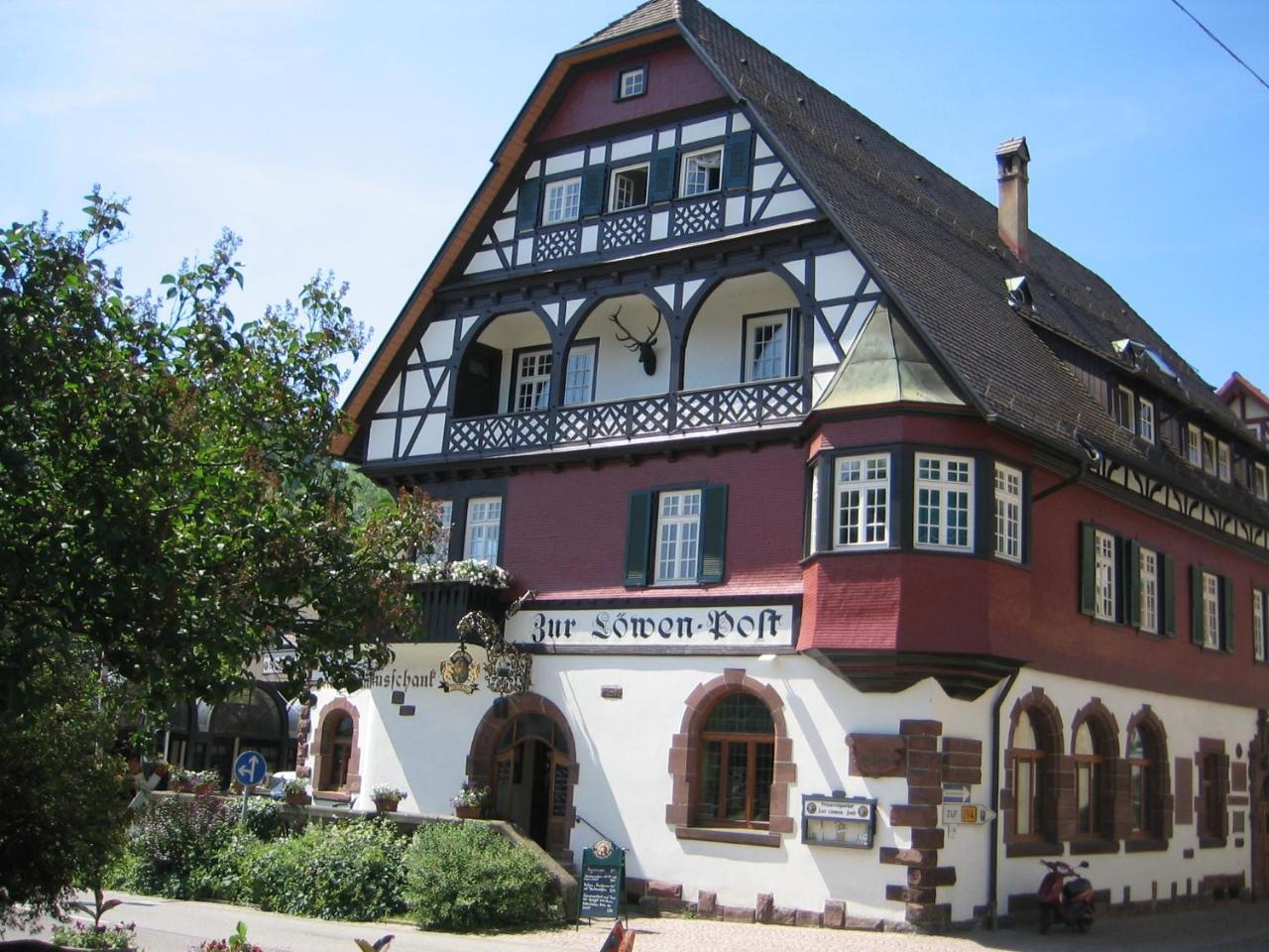 Loewen-Post Hotel Alpirsbach Exterior photo